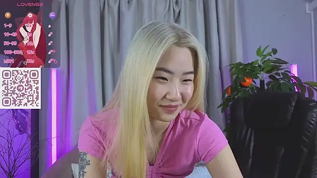 YunnaLuv online show from 4, 3, 2026