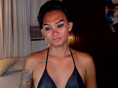 xXLustFullTransXx online show from 30, 4, 2026