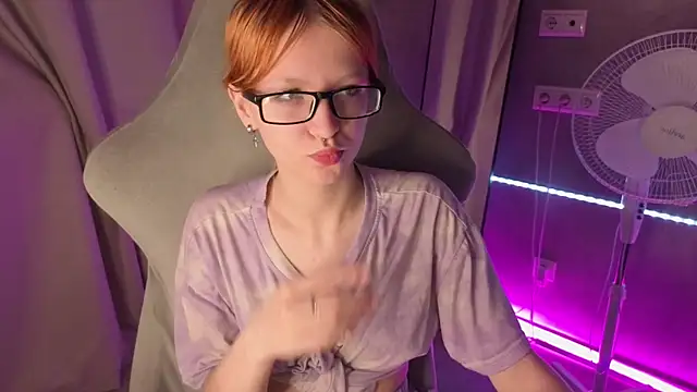 Snapshot of Emma_Dusk chatting on 19, 6, 2026 Emma Dusk online show from 19, 6, 2026