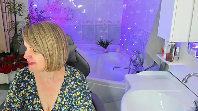 BettyGibsonn online show from 15, 5, 2026