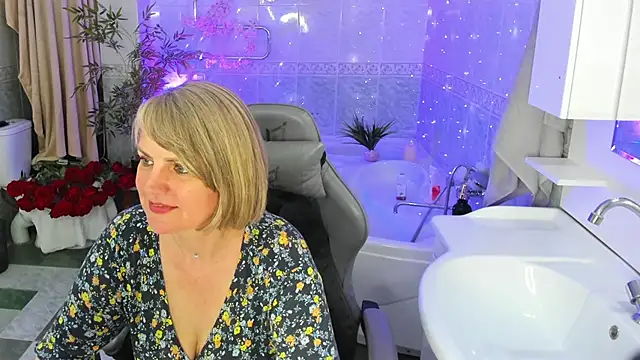 BettyGibsonn online show from 7, 5, 2026