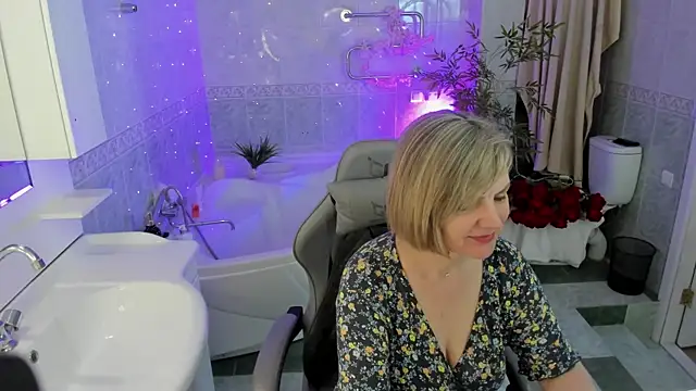 BettyGibsonn online show from 26, 4, 2026