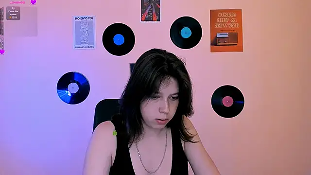 Snapshot of aria_wild_ chatting on 13, 6, 2026 aria wild online show from 13, 6, 2026