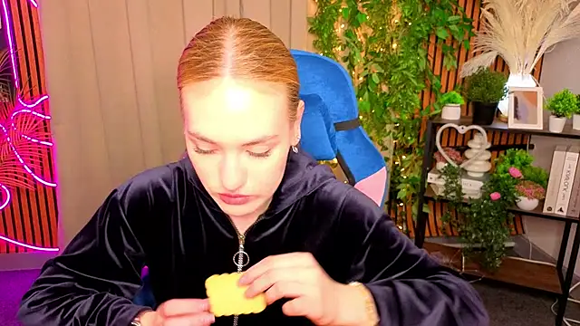 Snapshot of JenniferCamprell chatting on 1, 4, 2026 JenniferCamprell online show from 1, 4, 2026