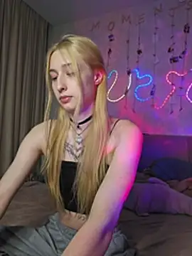 Emma Willson online show from 7, 6, 2026