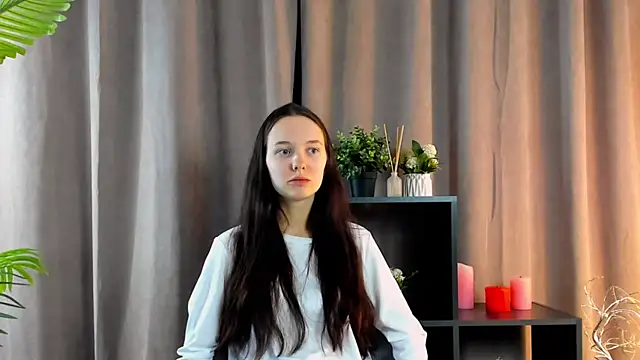 Snapshot of NeomiMendoza chatting on 3, 3, 2026 NeomiMendoza online show from 3, 3, 2026