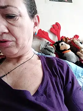 anayss17 online show from 10, 4, 2026