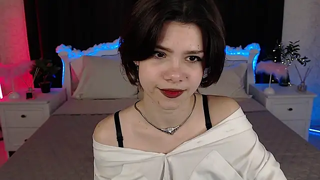 llittle-peachh online show from 15, 3, 2026