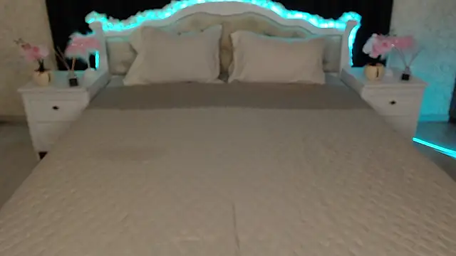 Snapshot of llittle-peachh chatting on 2, 3, 2026 llittle-peachh online show from 2, 3, 2026