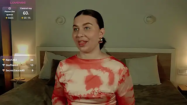 HermioneMoon online show from 19, 4, 2026