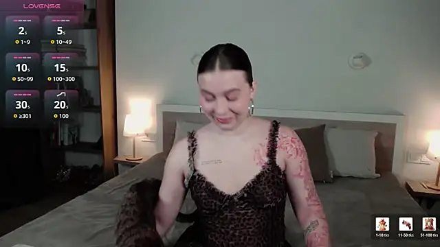 Snapshot of HermioneMoon chatting on 26, 4, 2026 HermioneMoon online show from 26, 4, 2026