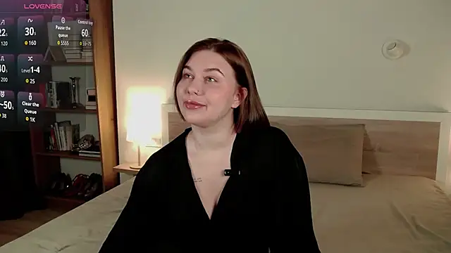 Snapshot of HermioneMoon chatting on 1, 7, 2026 HermioneMoon online show from 1, 7, 2026