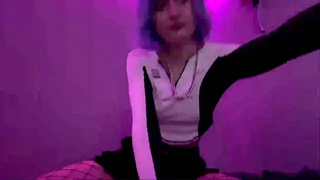 PeachyLuna online show from 2, 3, 2026