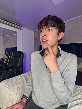 MatthewMoore  online show from 10, 3, 2026