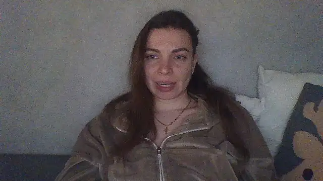 Luna2547 online show from 5, 4, 2026