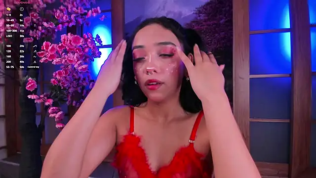 foxy hannah online show from 13, 4, 2026