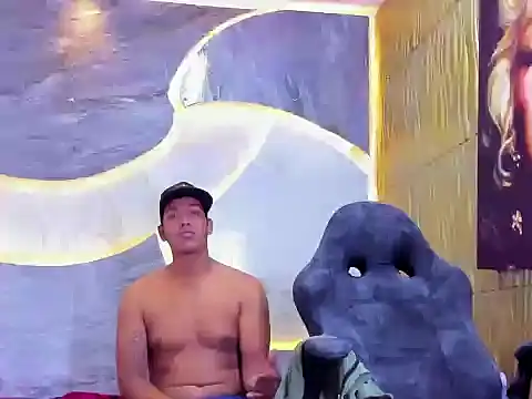 hot couple sexual online show from 4, 3, 2026