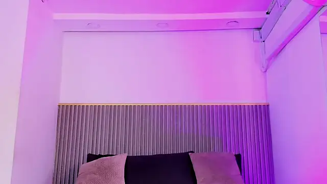 ashvalentine  online show from 9, 4, 2026