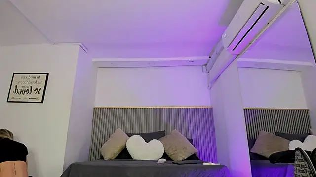 ashvalentine  online show from 31, 3, 2026