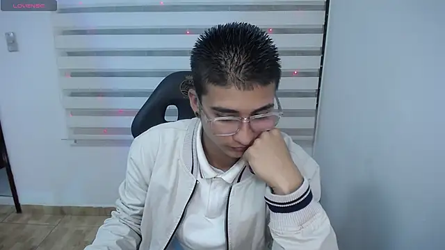  chloe 1 online show from 15, 4, 2026