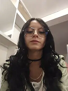 Naomimolie online show from 12, 3, 2026