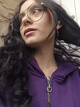 Naomimolie online show from 4, 5, 2026