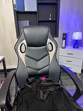 Cherry Charlottee online show from 10, 4, 2026