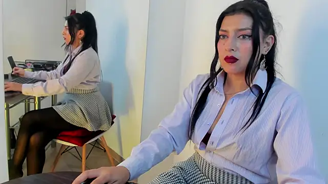 jaade doll online show from 18, 4, 2026