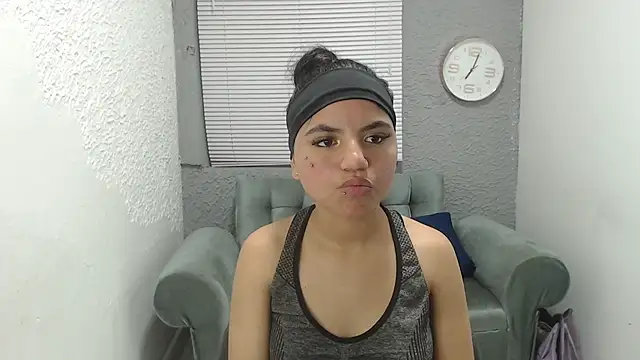 kimmyfuckass online show from 13, 5, 2026