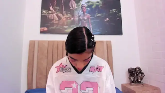 Thalia parkerr  online show from 29, 5, 2026