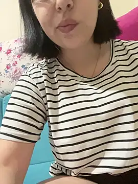 Snapshot of edeece chatting on 3, 3, 2026 edeece online show from 3, 3, 2026