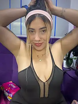 ManuelaVeeleez online show from 28, 5, 2026