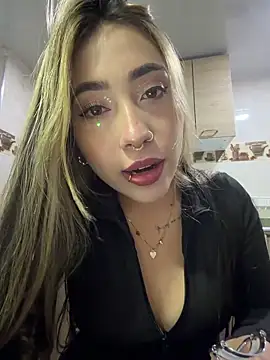 ManuelaVeeleez online show from 13, 3, 2026