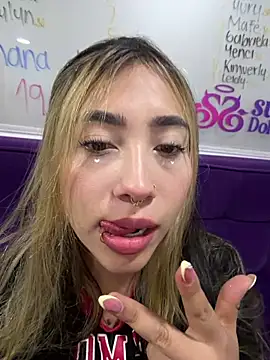 ManuelaVeeleez online show from 14, 4, 2026