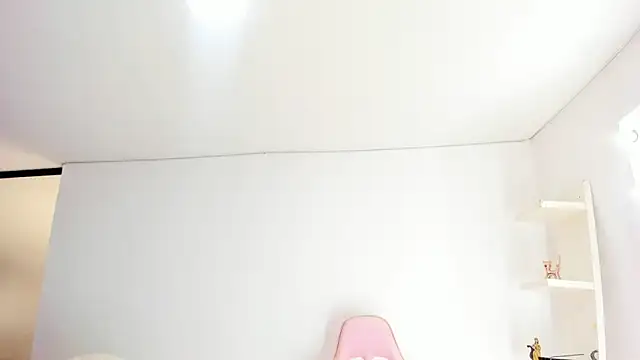 KoralCruz  online show from 1, 4, 2026