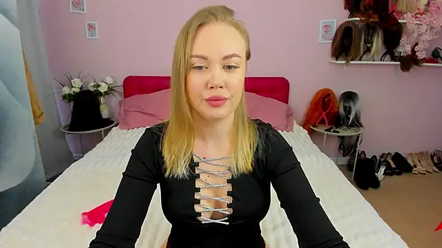 HannahWillow online show from 26, 3, 2026