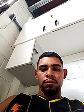 Snapshot of hugoafricano chatting on 6, 3, 2026 hugoafricano online show from 6, 3, 2026