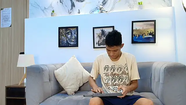 SKINNY BOYXXX online show from 10, 4, 2026