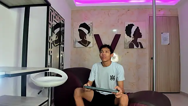 SKINNY BOYXXX online show from 25, 3, 2026