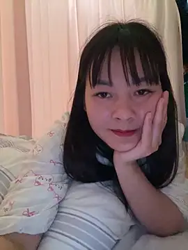 Snapshot of Little_Muse78 chatting on 6, 5, 2026 Little Muse78 online show from 6, 5, 2026