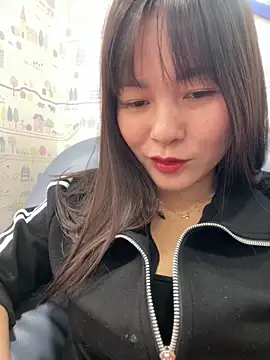 Snapshot of Little_Muse78 chatting on 19, 5, 2026 Little Muse78 online show from 19, 5, 2026