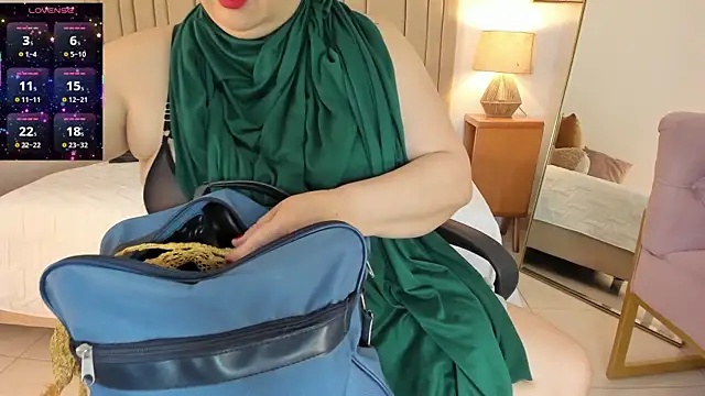 Snapshot of _Azahaaraa_ chatting on 7, 6, 2026 Azahaaraa online show from 7, 6, 2026