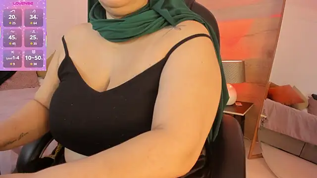 Snapshot of _Azahaaraa_ chatting on 20, 6, 2026 Azahaaraa online show from 20, 6, 2026
