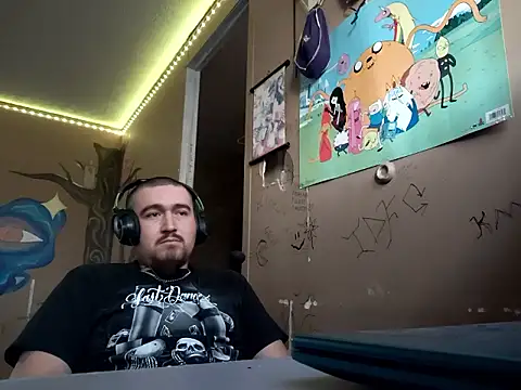 XSnowFlakeX15 online show from 19, 5, 2026