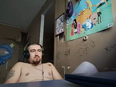 XSnowFlakeX15 online show from 18, 5, 2026