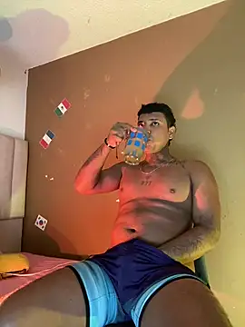 Snapshot of Axell_king07 chatting on 7, 7, 2026 Axell king07 online show from 7, 7, 2026