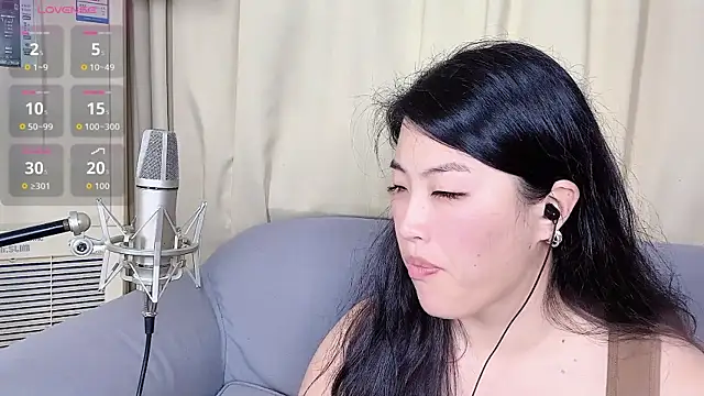 Tavie1744 online show from 13, 4, 2026