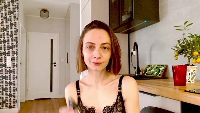 Snapshot of misssweet chatting on 19, 5, 2026 misssweet online show from 19, 5, 2026