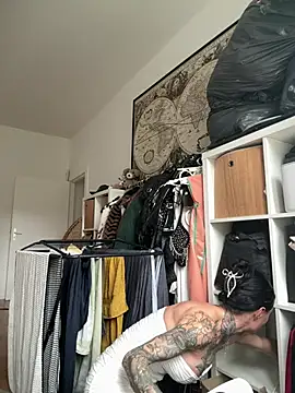 SkinnyLilly online show from 29, 6, 2026