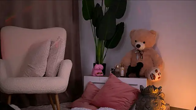 GoldenAlana online show from 4, 6, 2026